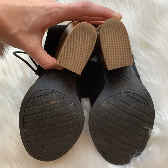 Strappy Wedge Heels - Picture 3 of 6